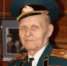 Анатолий Павлович с гордостью демонстрирует свои военные трофеи. - АиФ Иркутск