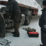 Сотрудники ГИБДД и спасатели не оставили без помощи попавшего в переделку дальнобойщика. Пять суток они контролировали непростую ситуацию, подвозили продукты и запчасти. - Газета СМ Номер один