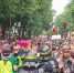 Во Франции третью субботу подряд проходят митинги против обязательной вакцинации и санитарных пропусков - Weacom.Ru