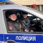 Иркутские полицейские доставили в больницу полуторагодовалую девочку, получившую травму