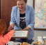 Выпускнице иркутского техникума вручили сертификат на получение дополнительного профобразования - Министерство образования