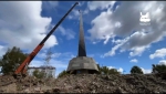 Шпиль стелы "Иркутск – город трудовой доблести" установили на Байкальском кольце
