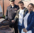 Омские полицейские вручили родителям двойняшек, появившихся с их помощью, автокресла - Baikal24.Ru