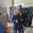 Игорь Кобзев посетил пункт сбора гуманитарной помощи. Фото пресс-службы правительства Иркутской области - Irk.Ru