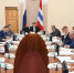 Хоценко отправил омских чиновников проехаться в автобусах - Baikal24.Ru