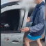 Двое нетрезвых иркутян попытались угнать Renault (Видео) - Weacom.Ru