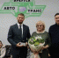 Евгений Стекачев и Руслан Болотов вручили ключи от автобуса МУП "Иркутскавтотранс" - Baikal24.Ru