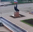 Грузовик врезался в фонтан в центре Уссурийска - Baikal24.Ru
