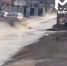 Разлив воды. Скриншот видео из телеграм-канала Babr Mash - Irk.Ru