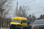 Пассажирка отечественного авто пострадала в ДТП с грузовиком в Братске