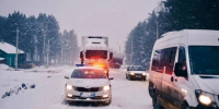 Ограничение для большегрузов и автобусов ввели на некоторых трассах Иркутской области из-за снегопада - Сибирские новости
