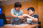 Фестиваль робототехники «Робоарт» в ИРНИТУ: сборка Lego, программирование на Python и битва роботов