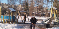 Около 100 рабочих вышли на уборку общественных пространств в Иркутске - Baikal24.Ru