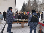 Росгвардейский Дед Мороз специального назначения устроил новогодний праздник для маленьких иркутян, находящихся в трудной жизненной ситуации