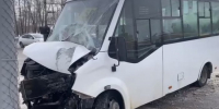 Маршрутка врезалась в опору электропередач в Иркутске (Видео) - Weacom.Ru