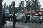 Легковушка столкнулась с грузовиком в рабочем поселке Маркова