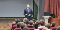 Уроки мужества и гражданской ответственности провёл в школах Ангарска депутат ЗС Денис Ягодзинский - Законодательное Собрание