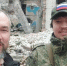 Встреча двух иркутских единороссов за «ленточкой»: Яков Миндрулёв привёз Даниилу Литвинову посылку из дома - Единая Россия
