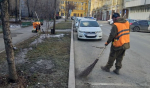 В Иркутске продолжается уборка дорог