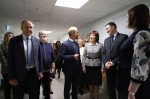 Мэр Иркутска вместе с почетными гражданами посетил новые детсады и школу