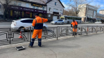 В Иркутске продолжается уборка улиц и ремонт дорог большими картами