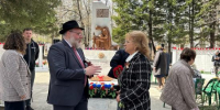 У мемориала павшим воинам на еврейском кладбище в Ново-Ленино прошёл траурный митинг - Законодательное Собрание