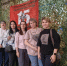 Активные заводчане в Шелехове вместе со школьниками плетут маскировочные сети для бойцов СВО - Сибирские новости