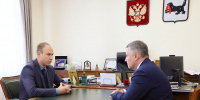 Кирилл Просвирин и Игорь Кобзев. Фото пресс-службы правительства региона - Irk.Ru