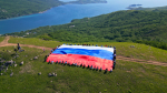 В День России в Приморье развернули гигантский триколор