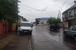 Грузовик вылетел на встречку и столкнулся с кроссовером в Ангарске