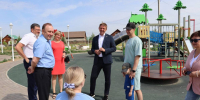 Антон Красноштанов проверил ход благоустройства общественных пространств в Иркутском районе - Единая Россия