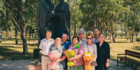 В Иркутске «Единая Россия» поздравила с Днём семьи любви и верности пары, отметившие 50-летие совместной жизни - Единая Россия