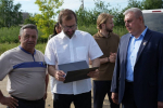 Реализацию инициативных проектов в посёлке Чеботариха оценили депутаты областного парламента во время рабочей поездки по Куйтунскому району