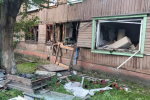Выбиты окна и двери: сильный хлопок испугал жильцов многоквартирного дома в Иркутске - есть пострадавшие
