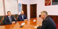 Герой России проходит стажировку в правительстве Приангарья под наставничеством Игоря Кобзева - Baikal24.Ru