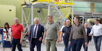 Полпреду Анатолию Серышеву показали сборку МС-21 - ИА ИркСиб