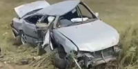 Toyota Carina перевернулась под Заларями, двое госпитализированы - Baikal24.Ru