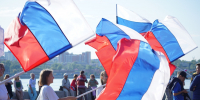 Поздравление Александра Ведерникова с Днем государственного флага России - Законодательное Собрание