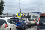 Многокилометровая пробка образовалась от объездной Ново-Ленино до Маратовской развязки