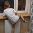 Чудом остался жив: 4-летний мальчик выпал из окна четвертого этажа в Нижнеилимском районе - КП-Иркутск