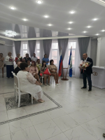 В отделе ЗАГС по Усольскому району и г. Усолье-Сибирское службы ЗАГС Иркутской области супруги Серёдкины Виталий Михайлович и Валентина Юнисовна отметили «золотой» юбилей  (50 лет) семейной жизни