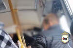 Конфликт в автобусе. Скриншот видео пресс-службы ГУ МВД России по Иркутской области