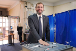 Александр Ведерников проголосовал на выборах губернатора Иркутской области