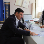 Мэр Иркутска проголосовал на выборах губернатора