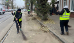 В Иркутске продолжается уборка улиц