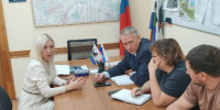 Депутаты Григорий Вакуленко и Оксана Жучкова провели приемы иркутян и выездные встречи - Baikal24.Ru