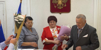 В отделе по Усть-Удинскому и Балаганскому районам службы ЗАГС Иркутской области поздравили с «золотым» юбилеем (50 лет семейной жизни) супругов Ивановых Сергея Яковлевича и Евдокию Васильевну - Служба ЗАГС