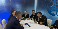 Игорь Кобзев и Андрей Тарасенко обсудили развитие инфраструктуры порта Осетрово в Усть-Куте - Правительство Иркутской области