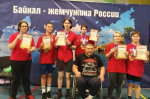 25 спортсменов с интеллектуальными нарушениями занимаются пауэрлифтингом в Иркутске