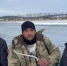 Полицейские с рыбаком. Скриншот видео пресс-службы ГУ МВД России по Иркутской области - Irk.Ru